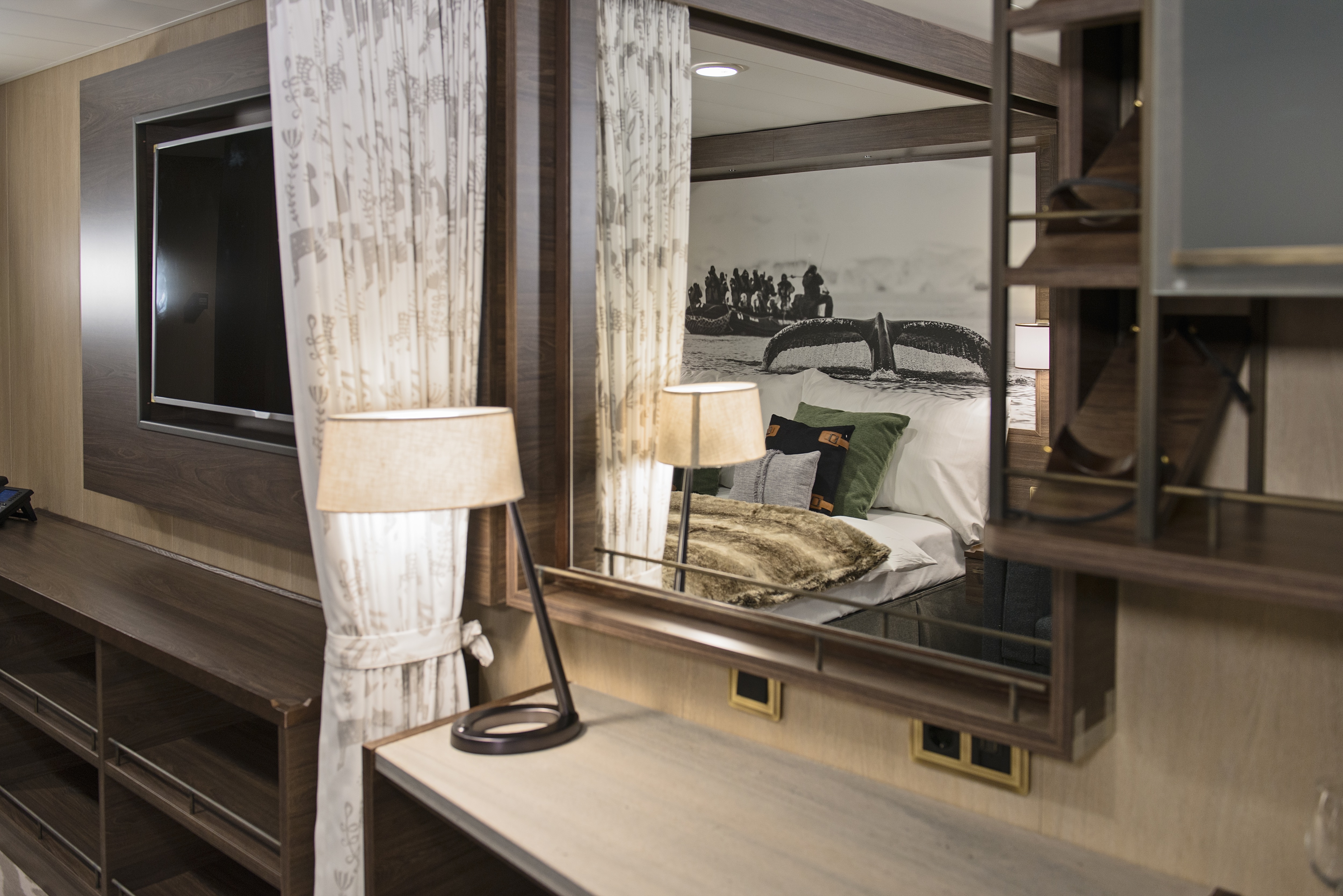 Expedition Suite | Two-bed suite on upper deck